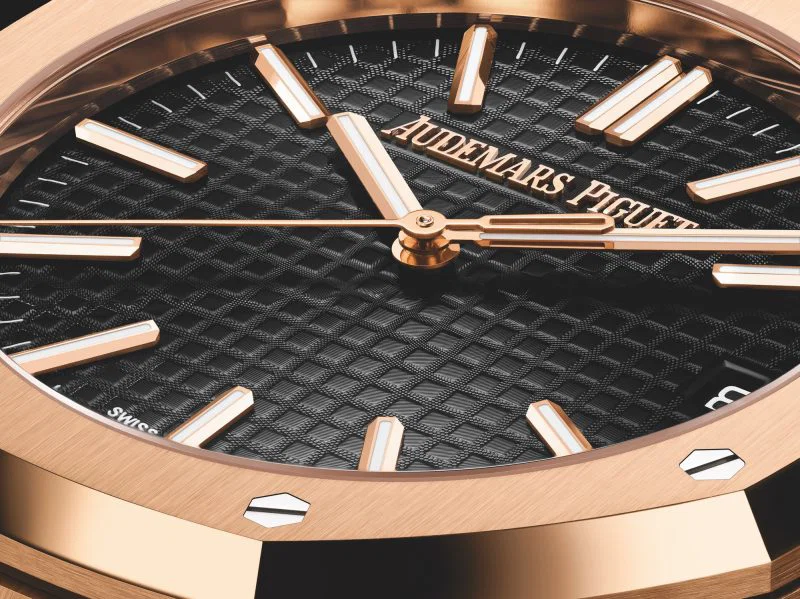 Audemars Piguet Royal Oak Selfwinding '50th Anniversary' view 3