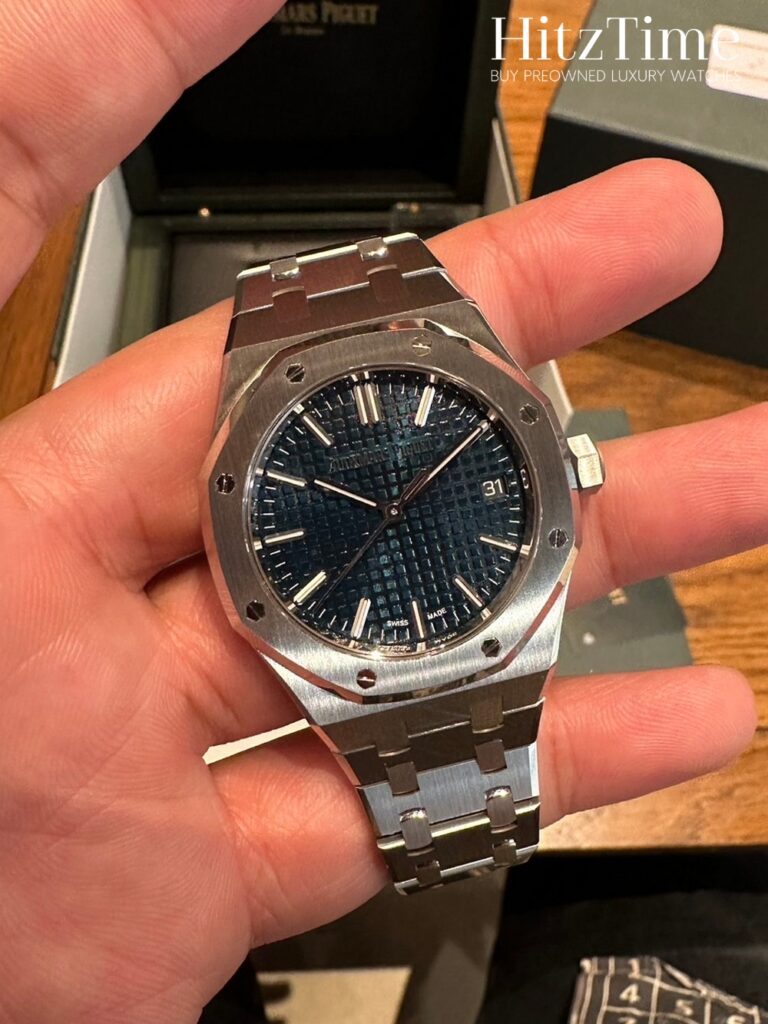 Audemars Piguet Royal Oak Selfwinding '50th Anniversary' view 3