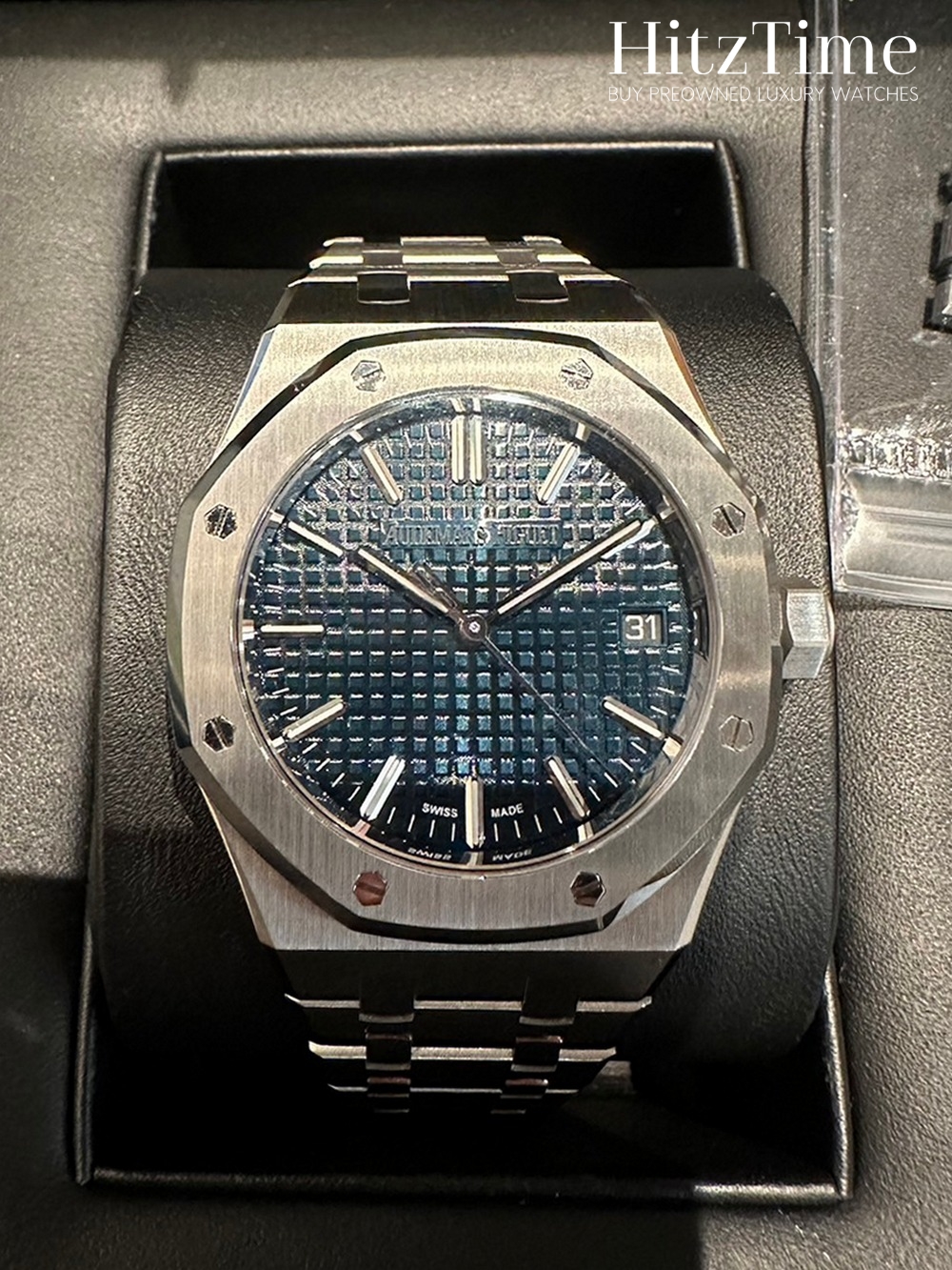 Audemars Piguet Royal Oak Selfwinding '50th Anniversary' view 4