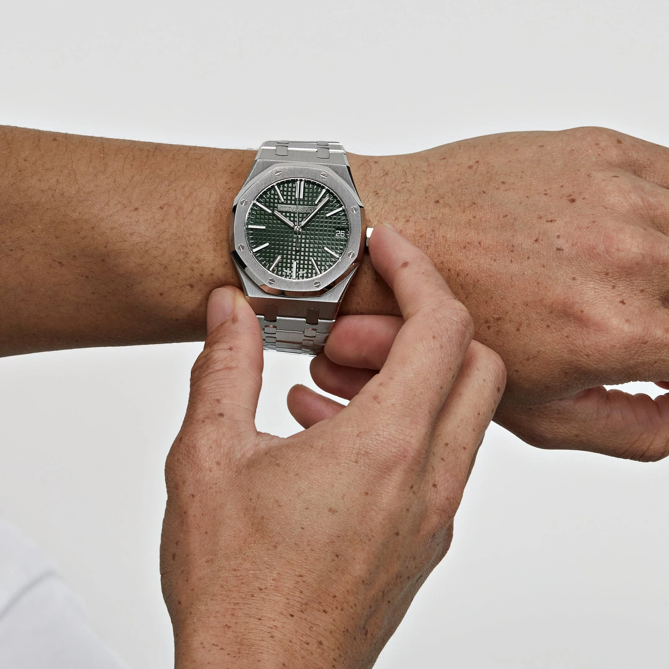 Audemars Piguet Royal Oak Selfwinding view 4