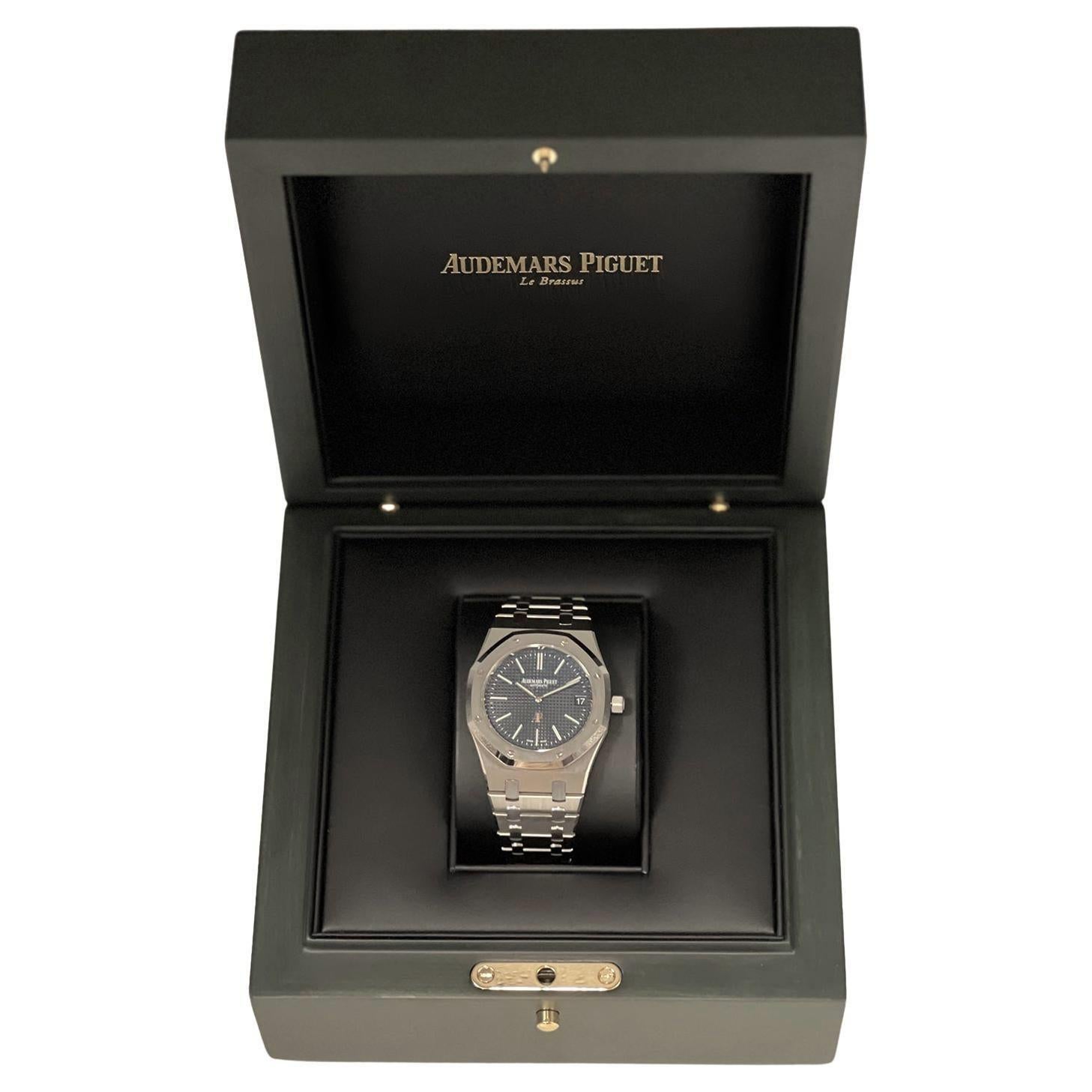 Audemars Piguet Royal Oak Jumbo Extra-Thin view 2