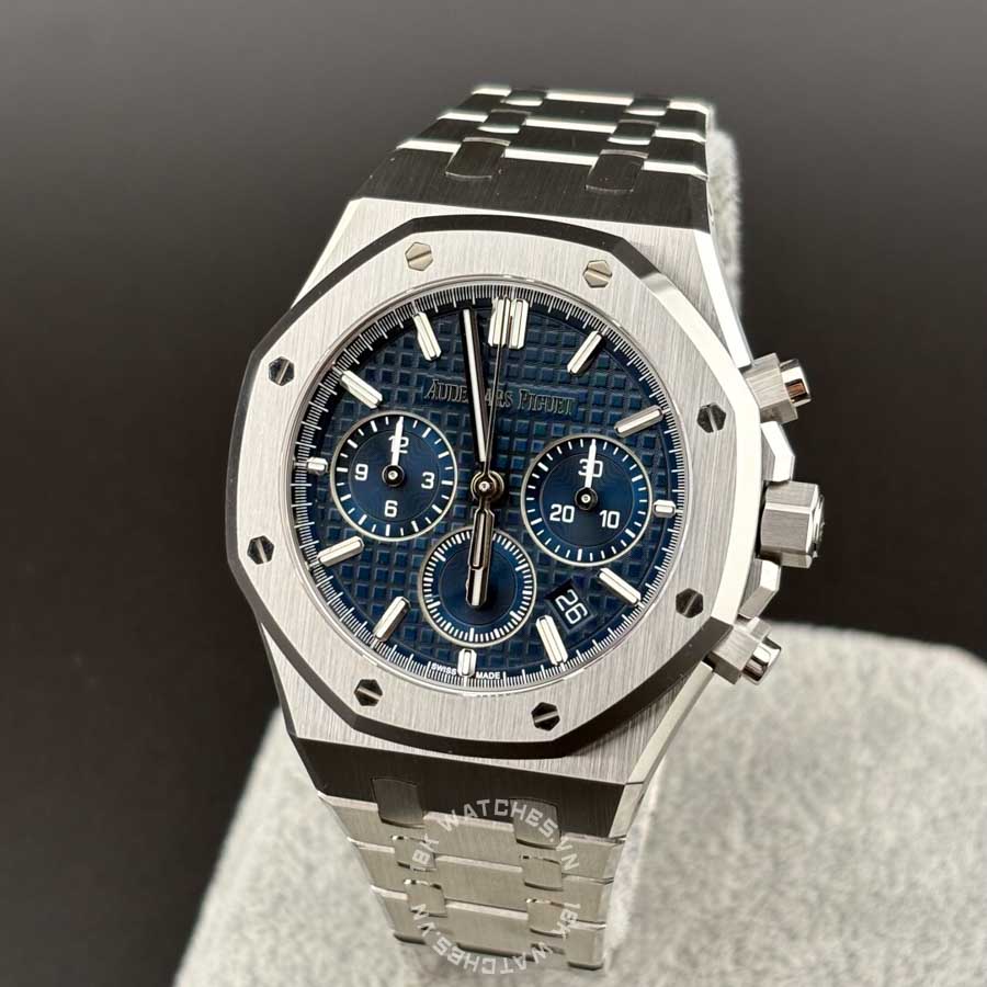 Audemars Piguet Royal Oak Selfwinding Chronograph view 4