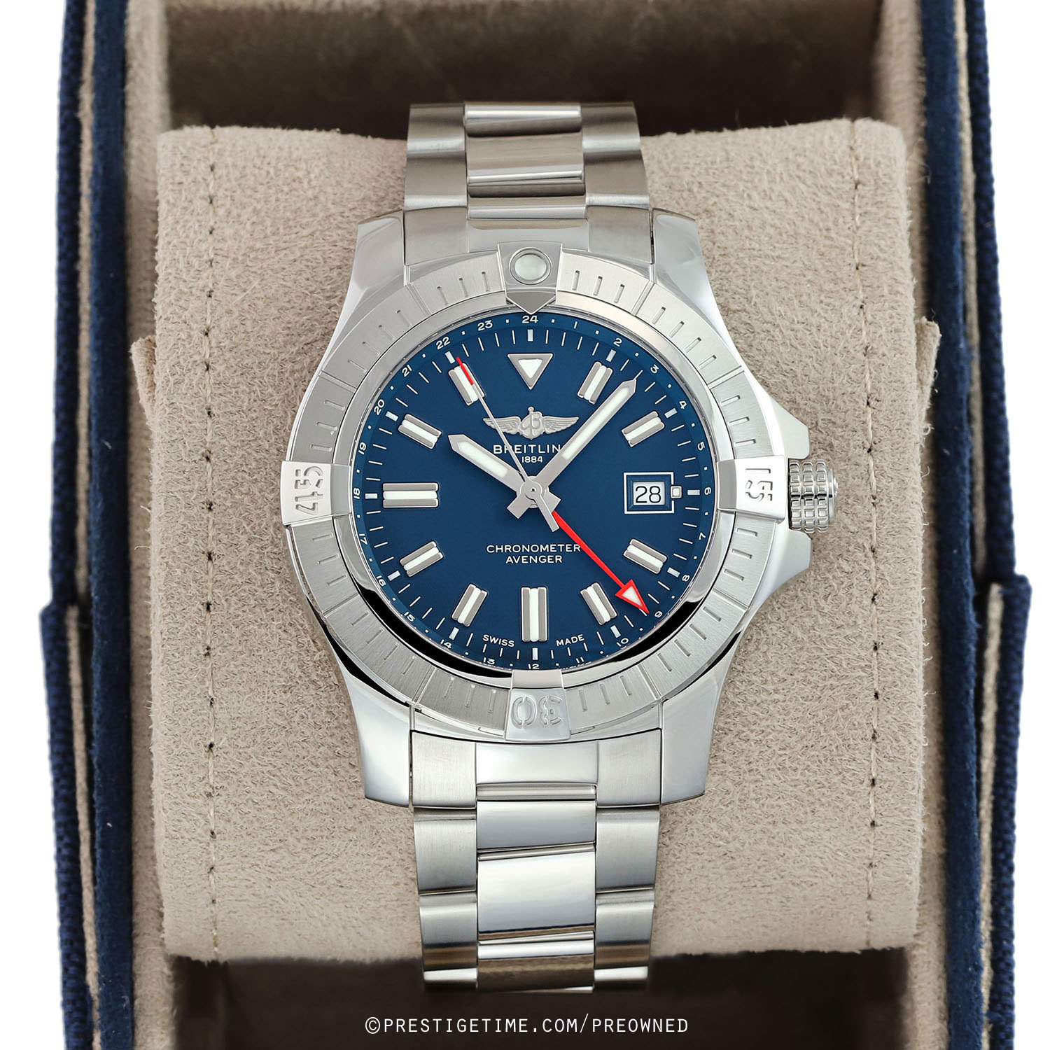 Breitling Avenger Automatic GMT 45 view 4