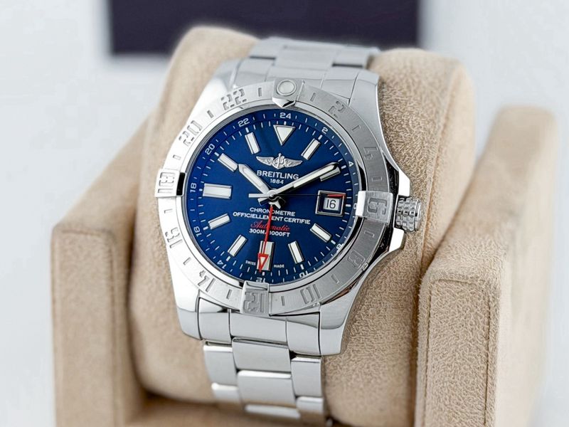 Breitling Avenger II GMT view 3