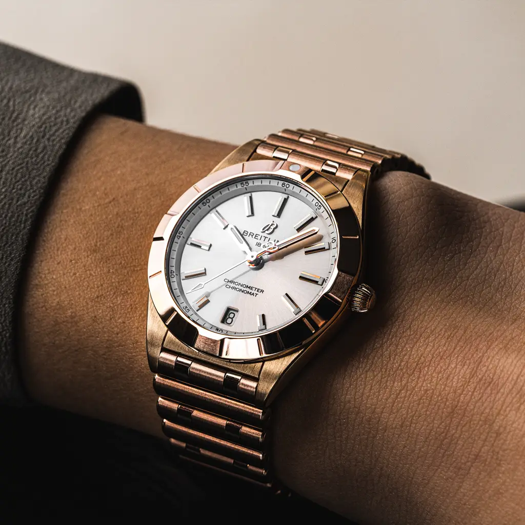 Breitling Chronomat 32 view 3