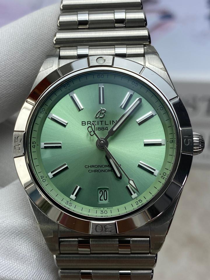 Breitling Chronomat Automatic 36 view 3