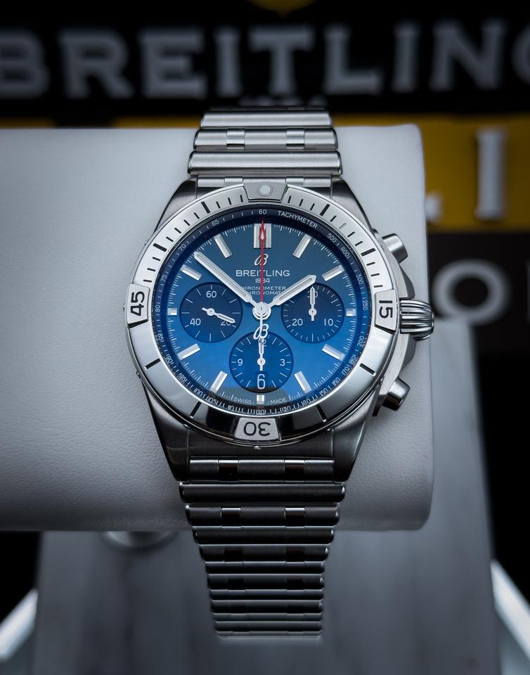 Breitling Chronomat B01 Chronograph 42 view 5