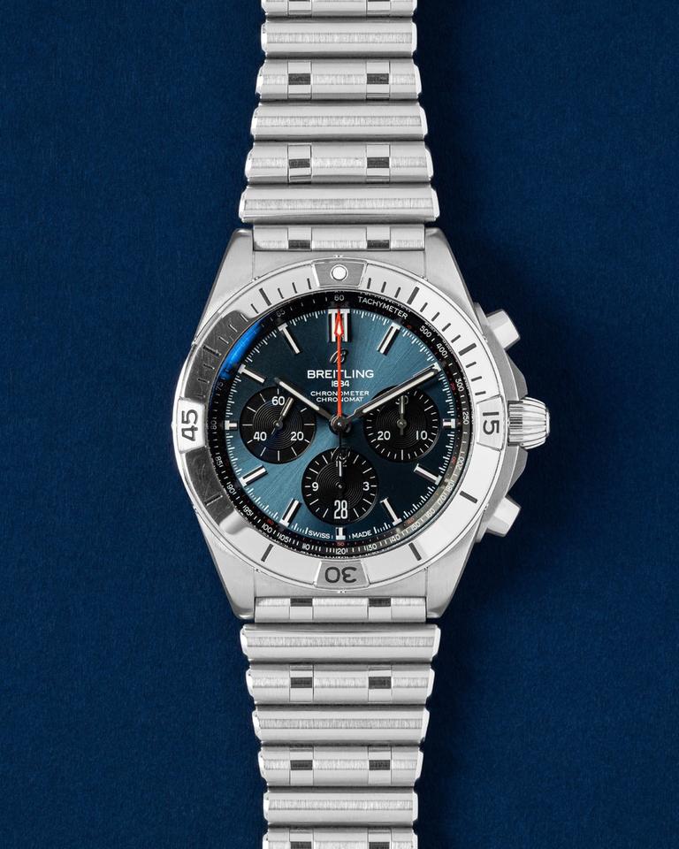 Breitling Chronomat B01 Chronograph 42 view 4