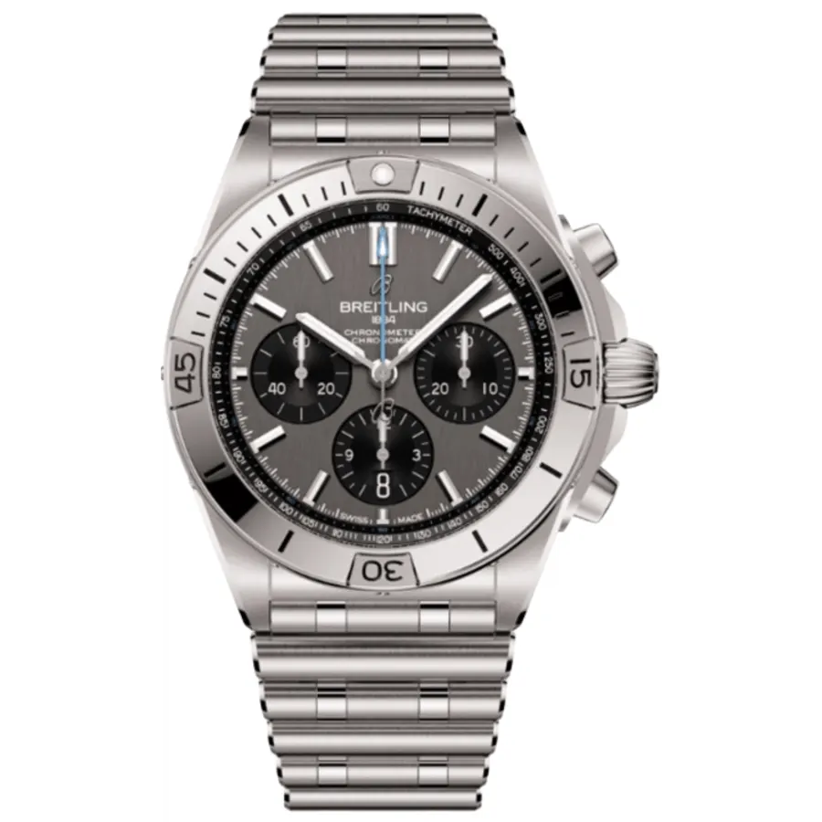 Breitling Chronomat B01 42 Titanium view 5