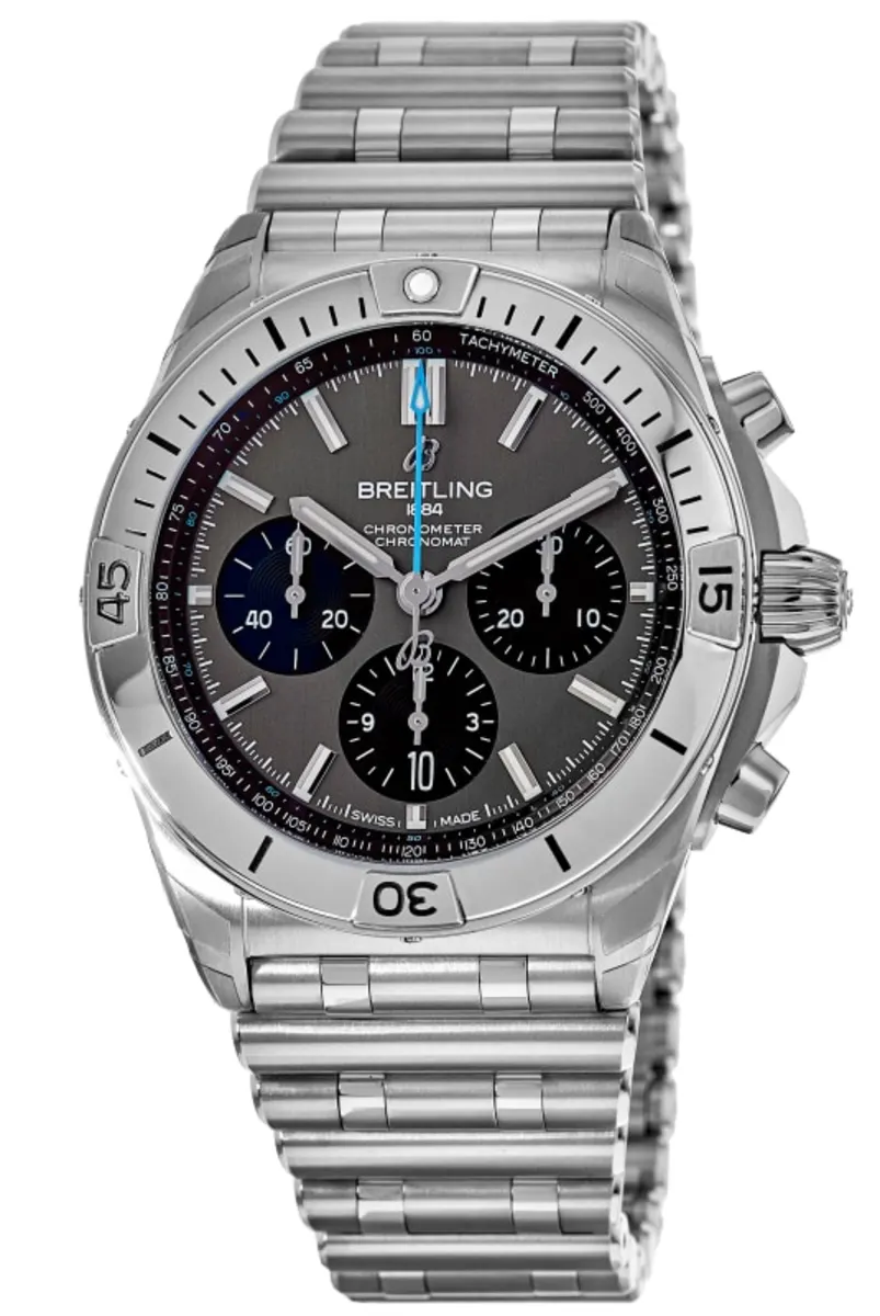 Breitling Chronomat B01 42 Titanium view 3