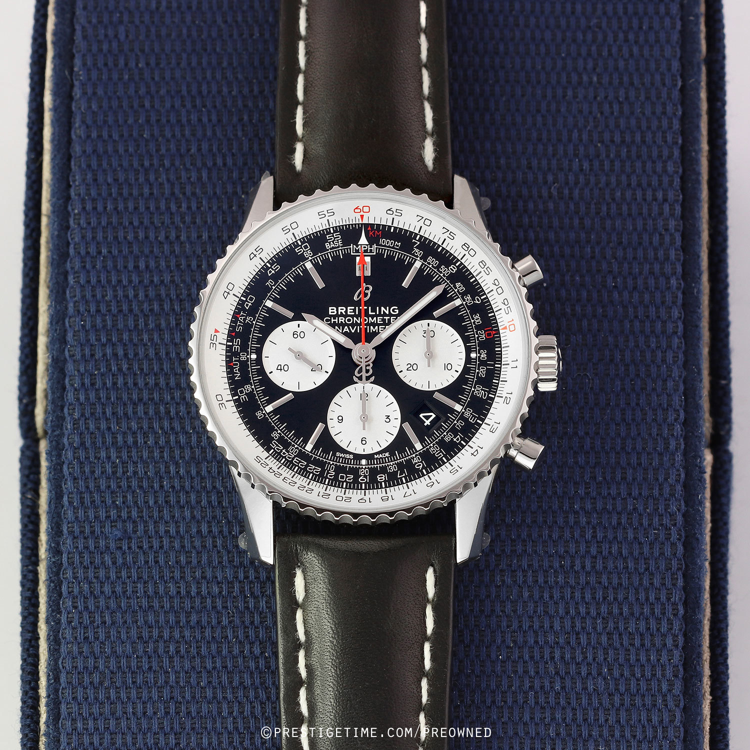 Breitling Navitimer B01 Chronograph 43 view 3