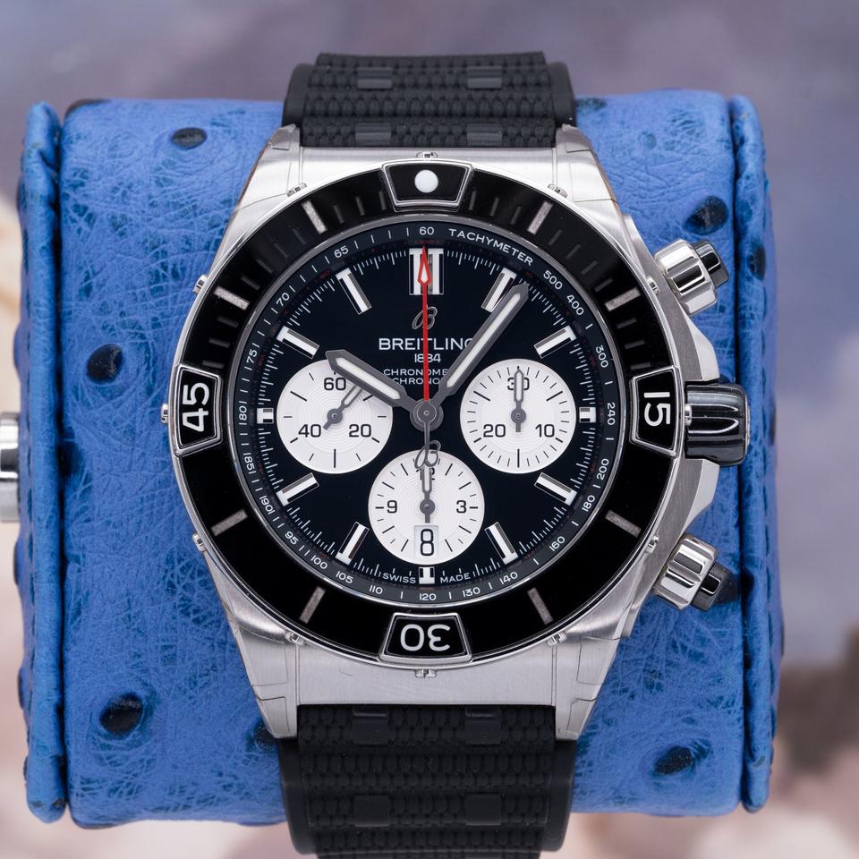 Breitling Super Chronomat B01 44 view 3