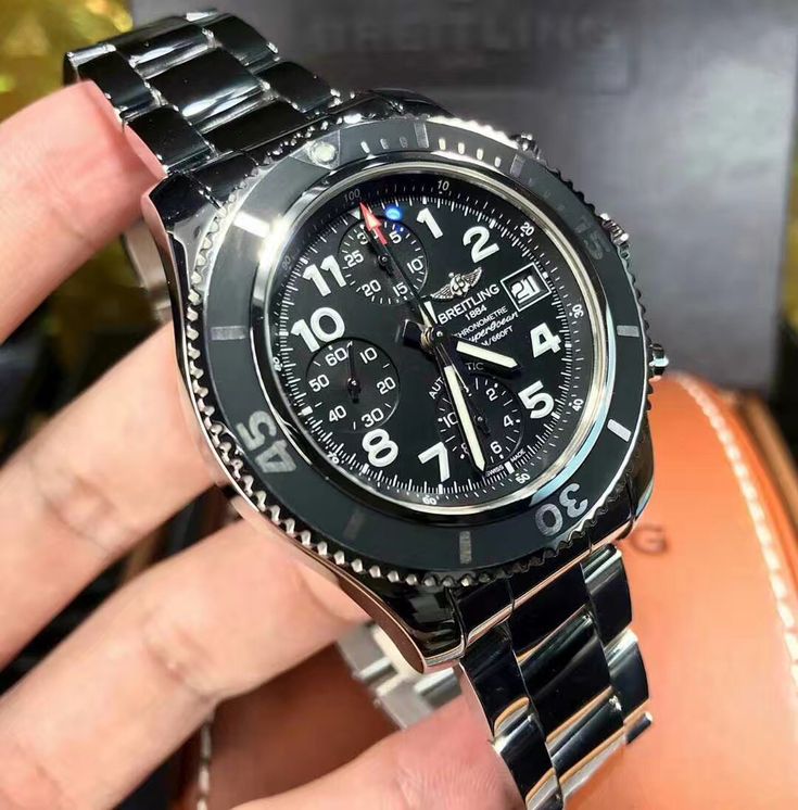 Breitling Superocean Chronograph 42 view 5