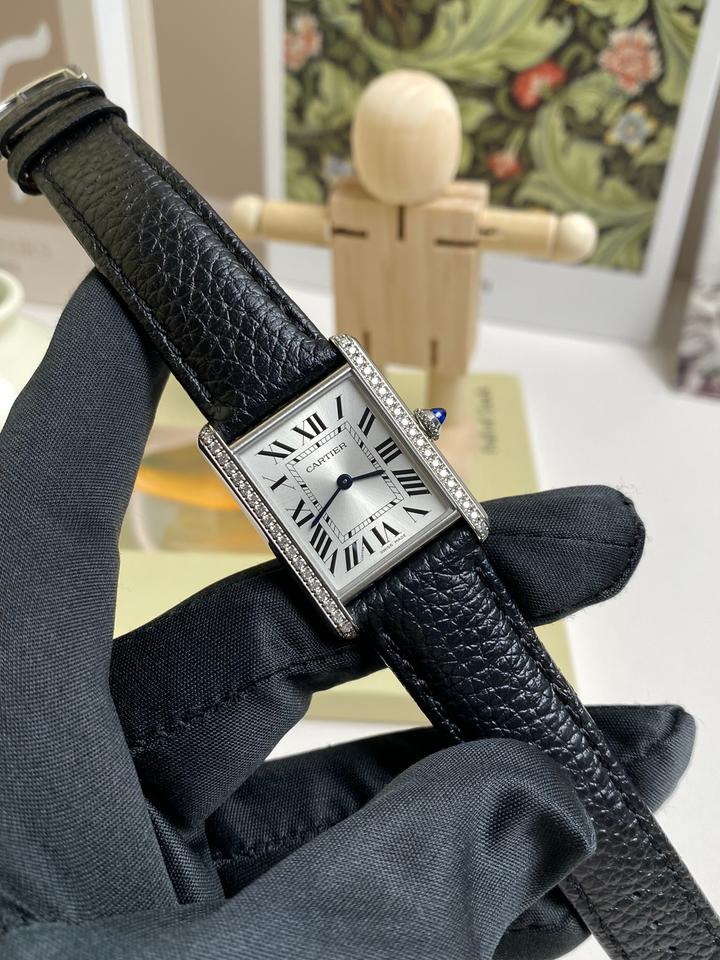 Cartier Tank Must view 3