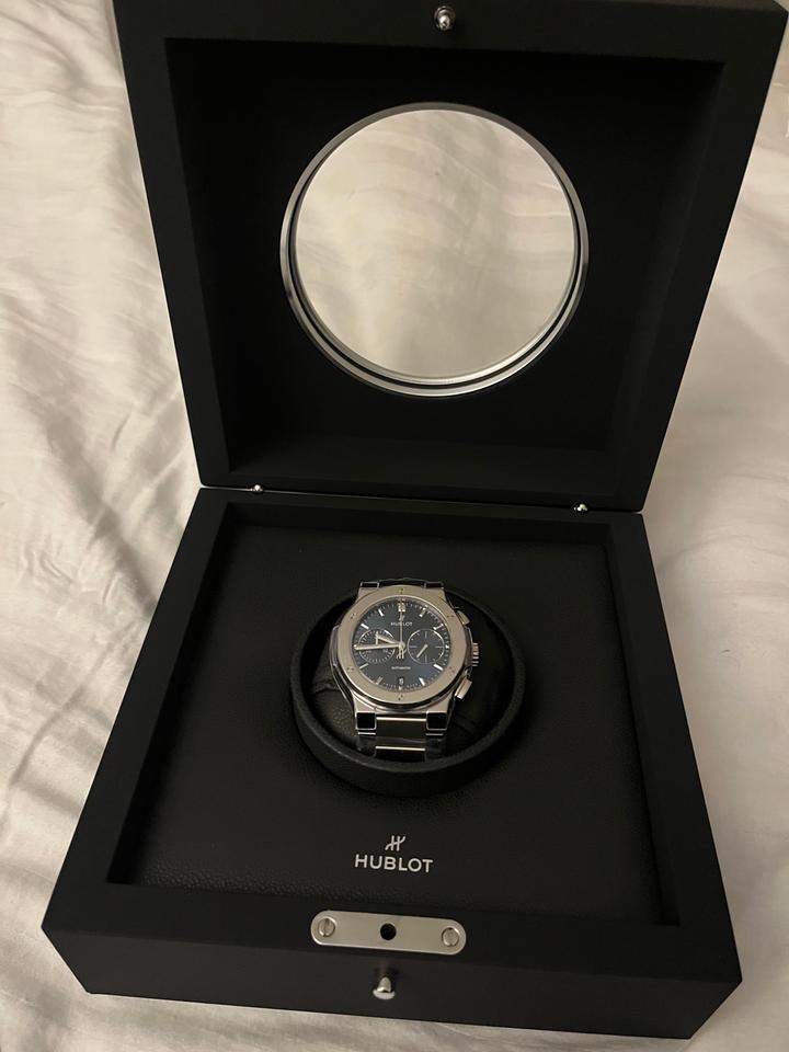 Hublot Classic Fusion Chronograph Titanium Blue view 3