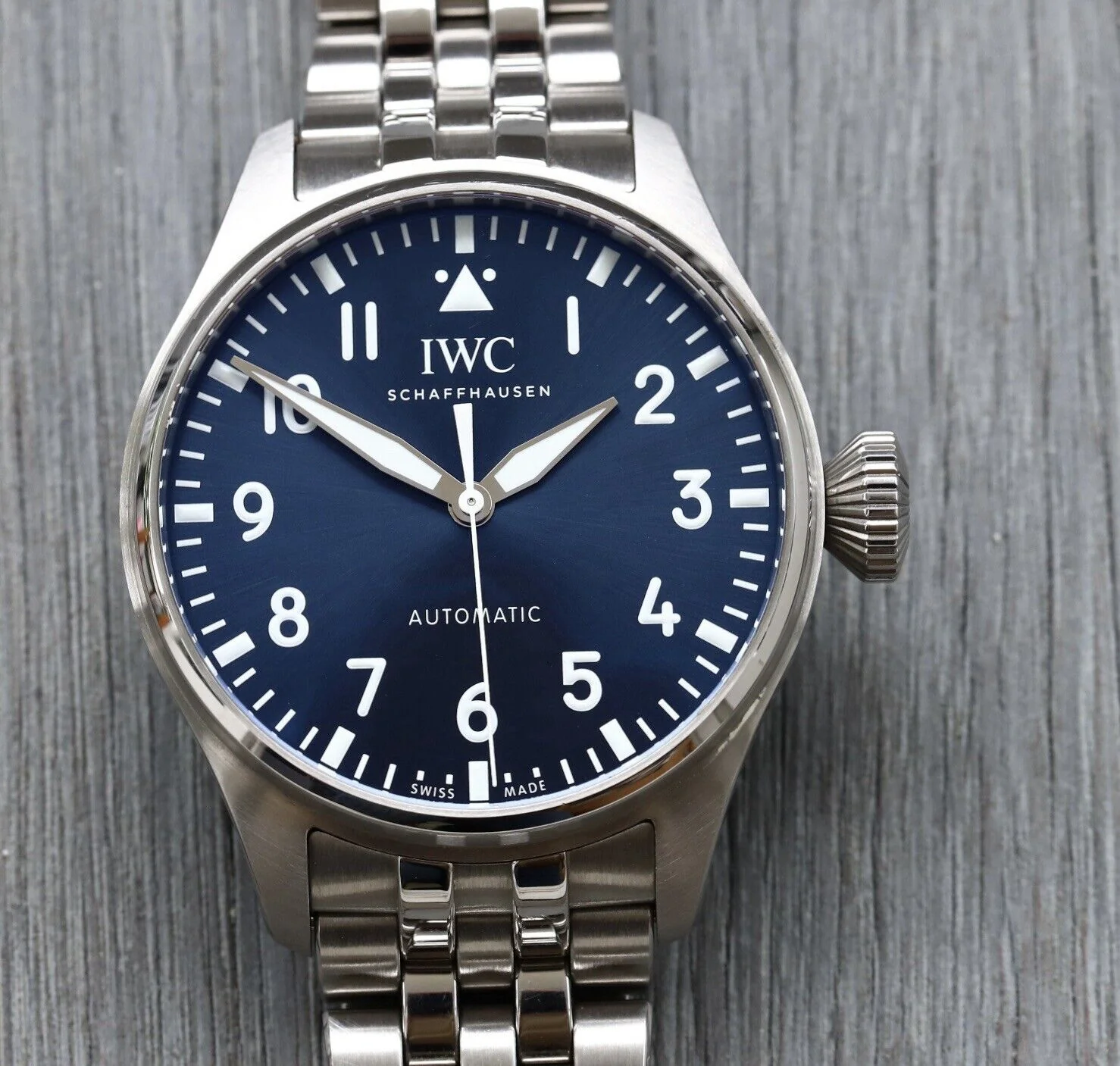 IWC Schaffhausen Big Pilot's Watch 43 view 4