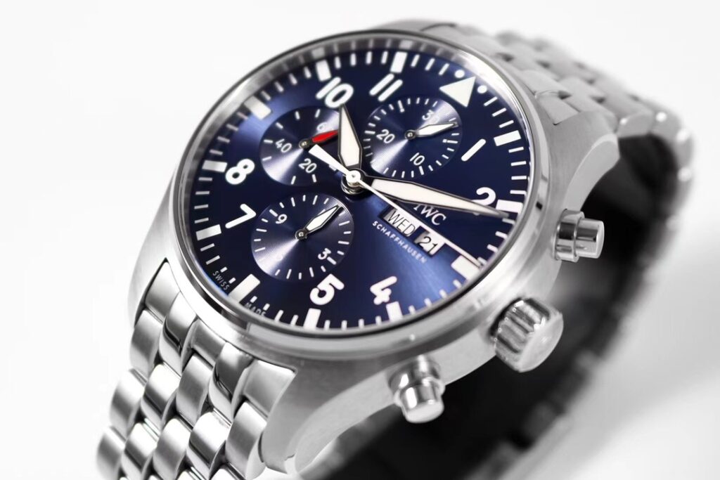 IWC Schaffhausen Pilot's Watch Chronograph 'Le Petit Prince' view 4