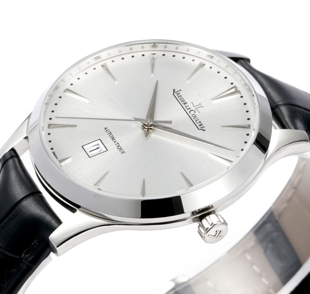 Jaeger-LeCoultre Master Ultra Thin Date view 3