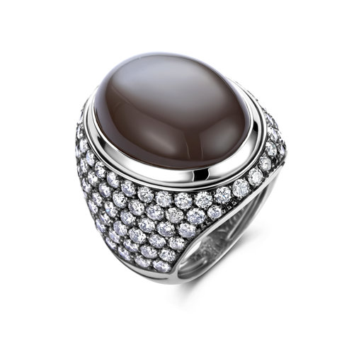 Leon Martens Diamond Ring view 3