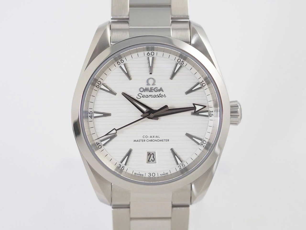 Omega Seamaster Aqua Terra 150M 38 view 4