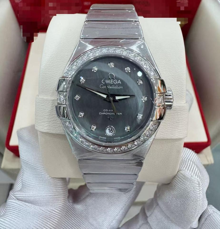 Omega Constellation Co-Axial Tahiti view 4