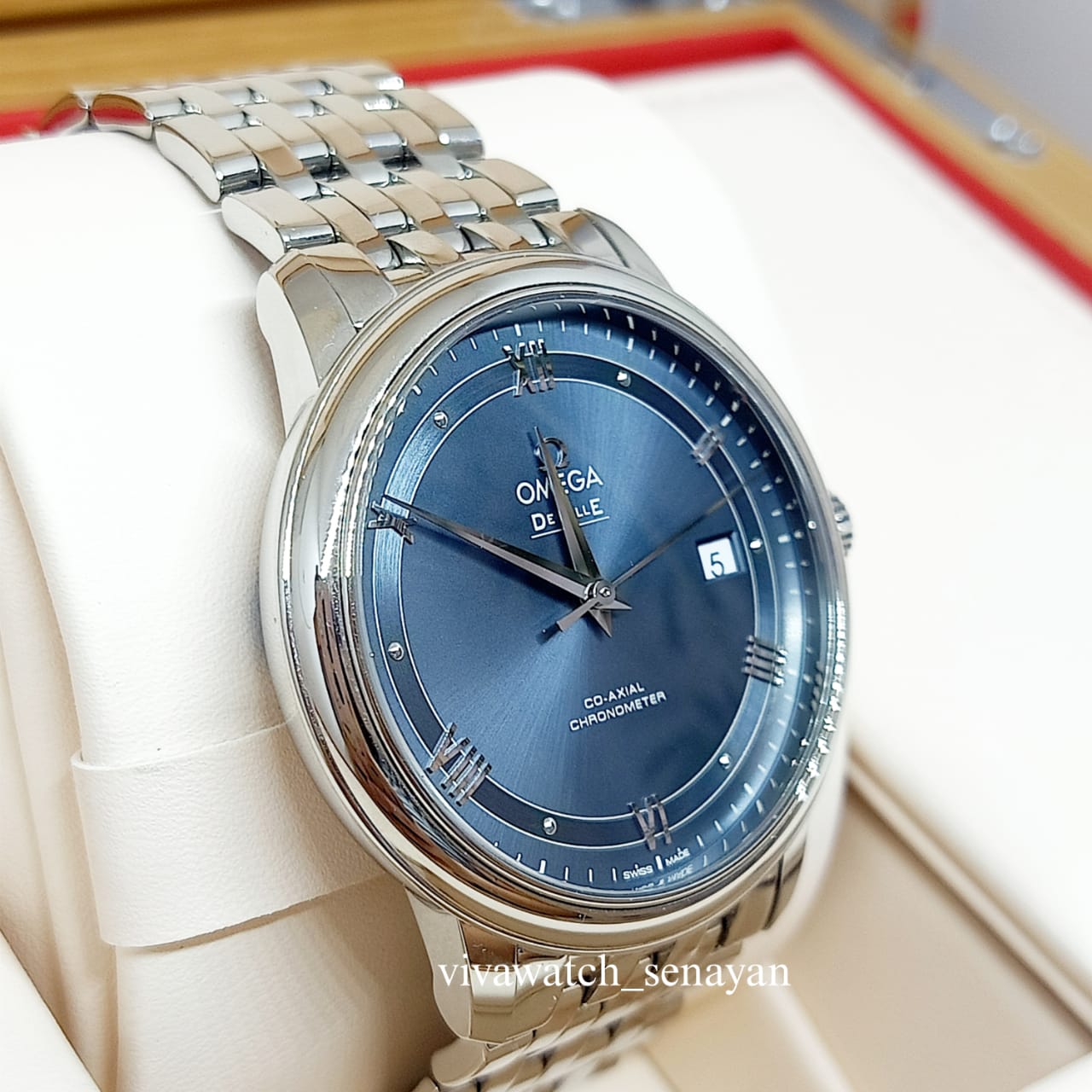 Omega De Ville Prestige view 4
