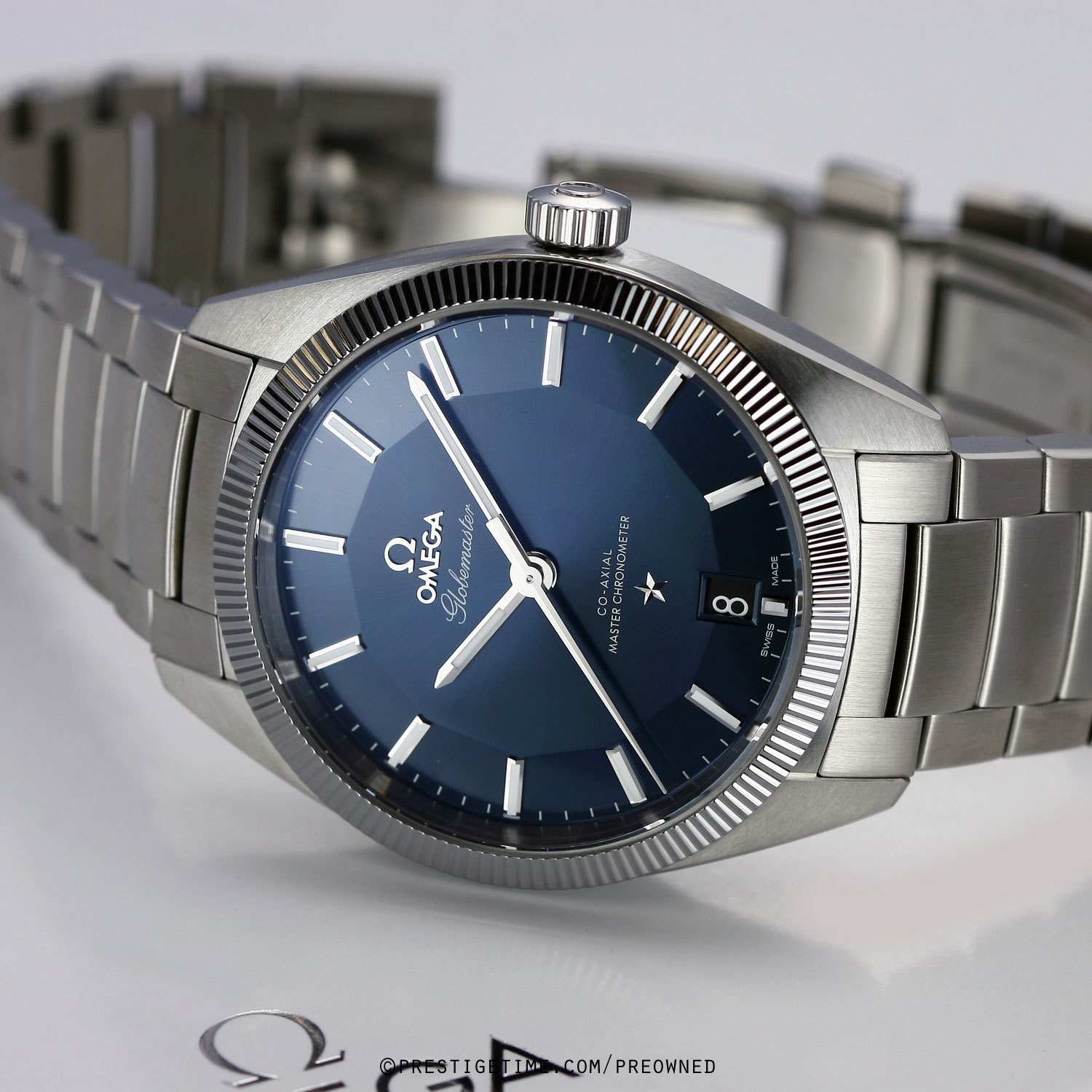 Omega Globemaster Master Chronometer view 3