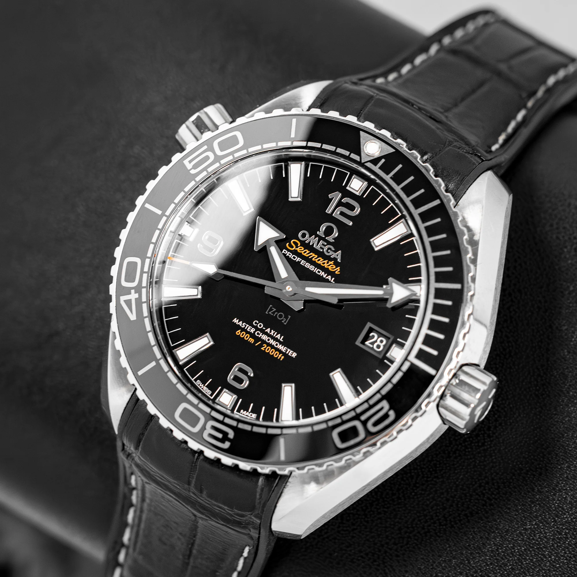 Omega Seamaster Planet Ocean 600M view 4