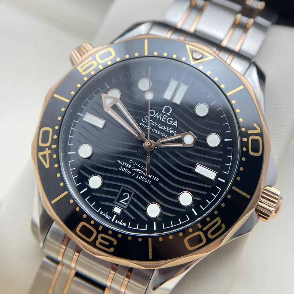 Omega Seamaster Diver 300M view 2