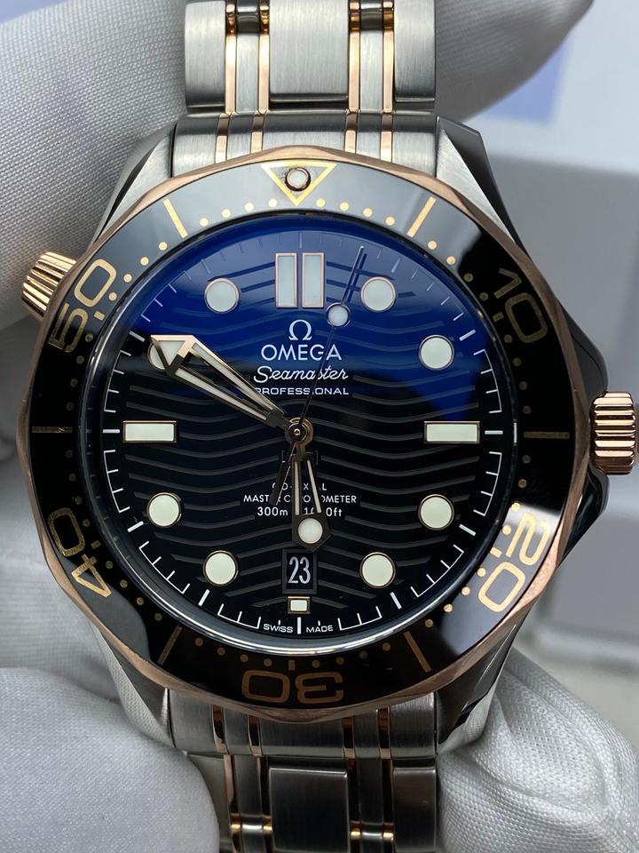 Omega Seamaster Diver 300M view 3