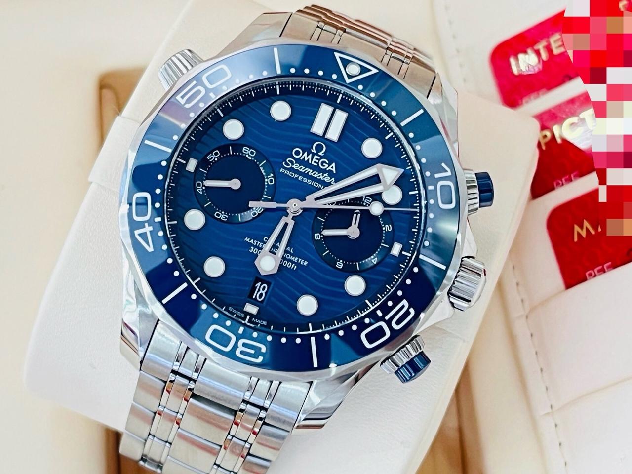 Omega Seamaster Diver 300M Chronograph view 4
