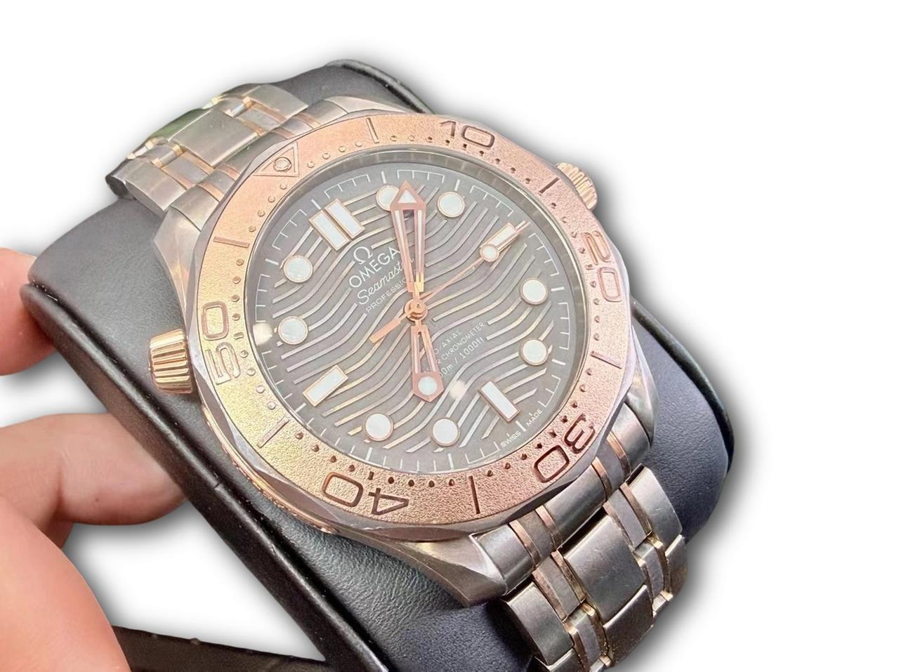 Omega Seamaster Diver 300M view 2