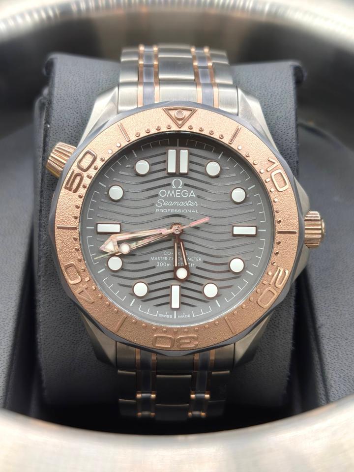 Omega Seamaster Diver 300M view 3