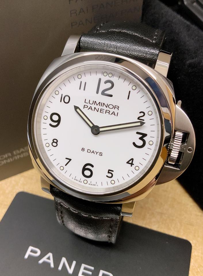Panerai Luminor Base 8 Days Acciaio view 4