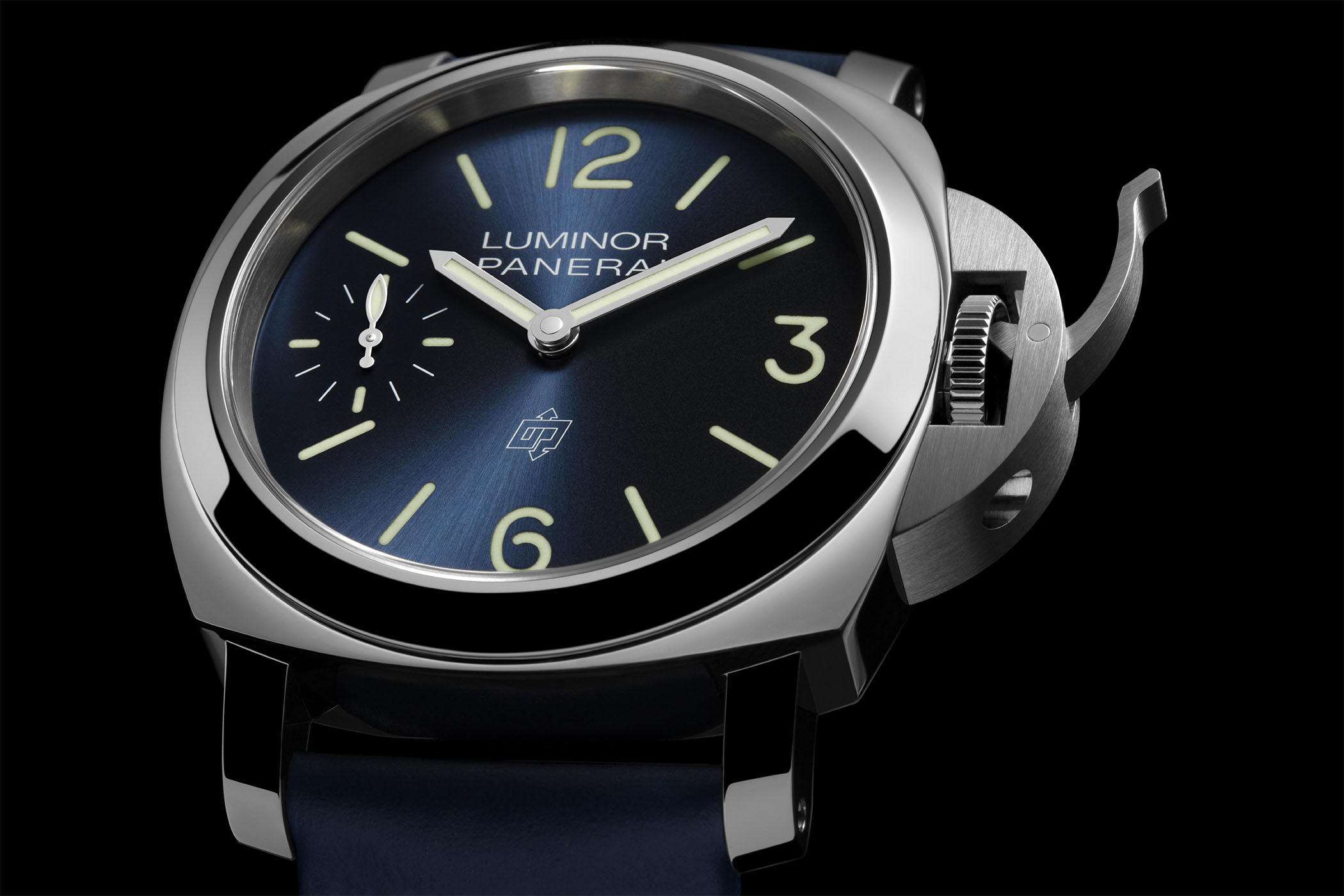 Panerai Luminor Blu Mare 44 view 3