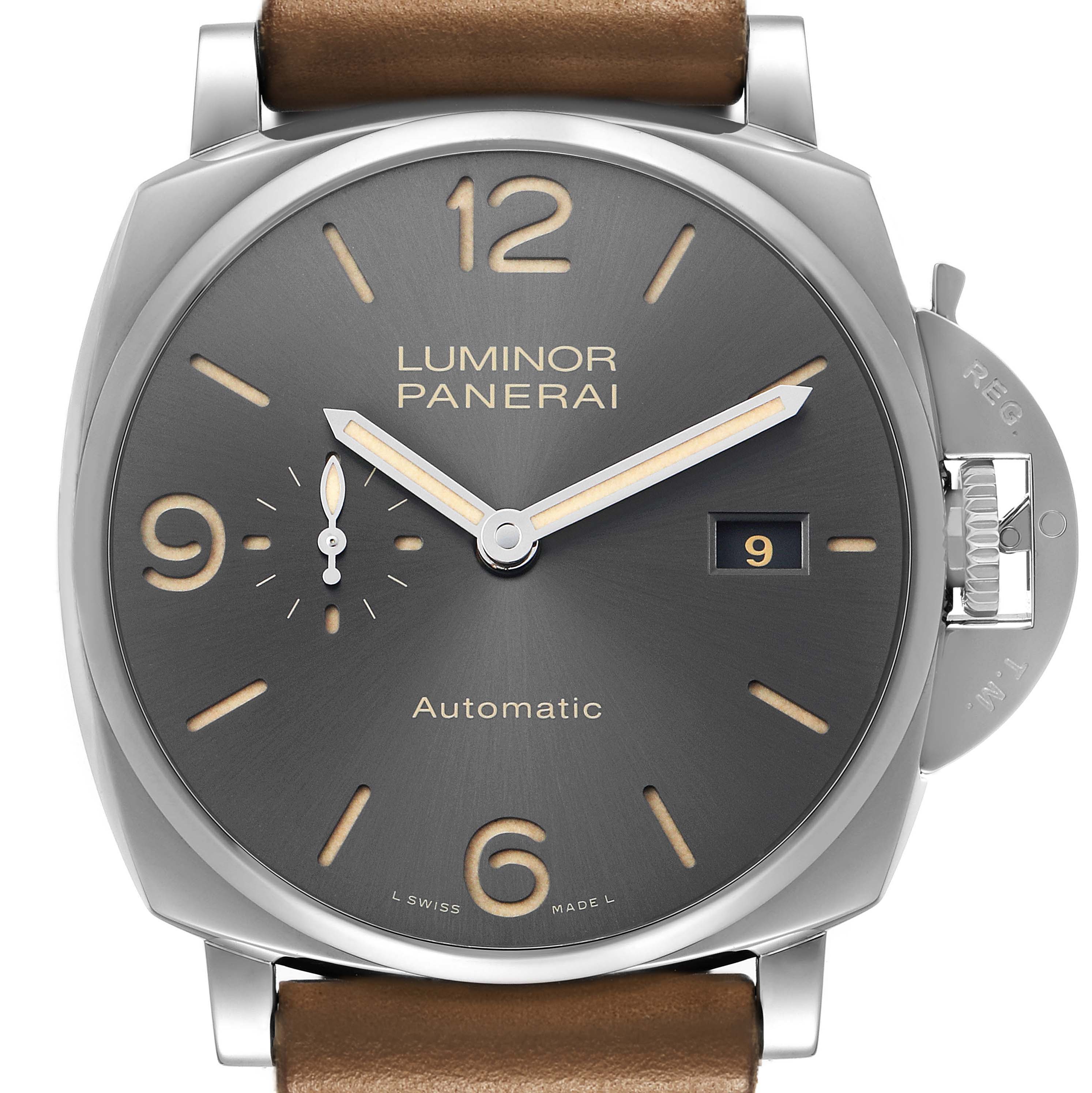 Panerai Luminor Due 45 view 4