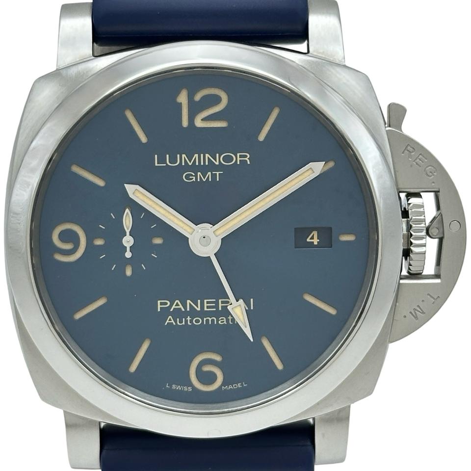 Panerai Luminor GMT 44 view 2