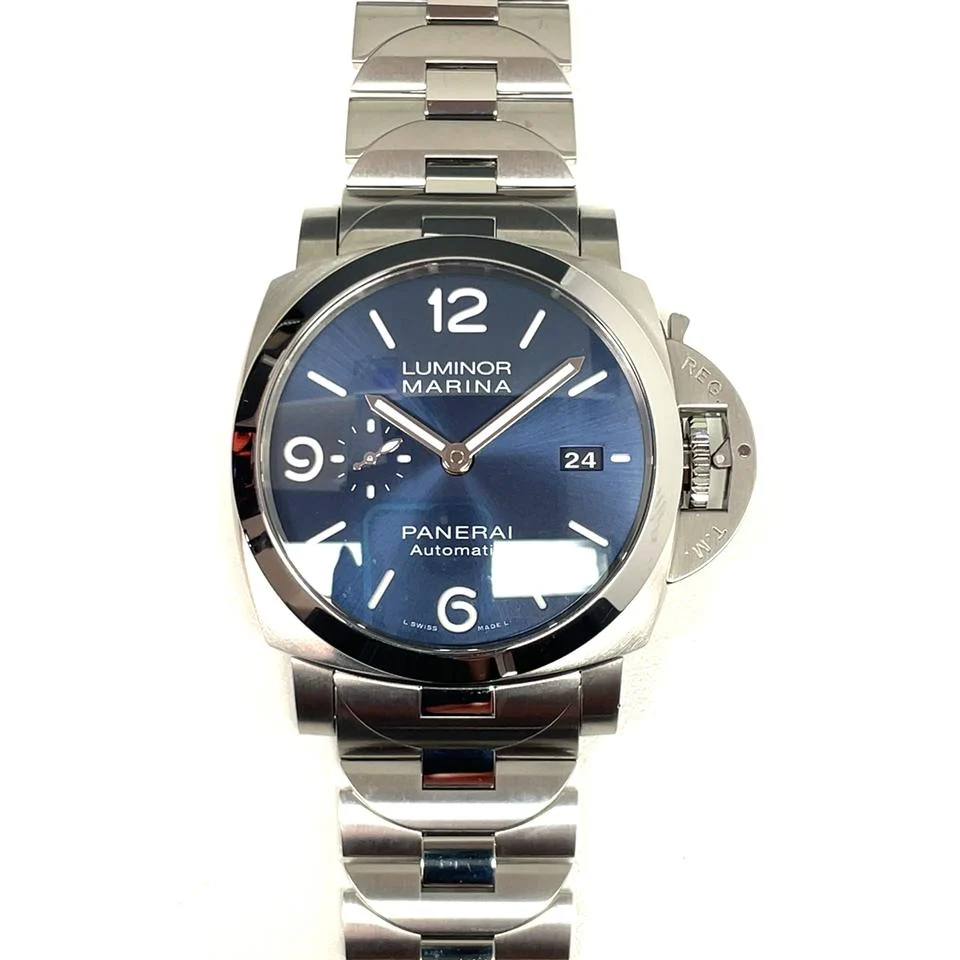 Panerai Luminor Marina view 2