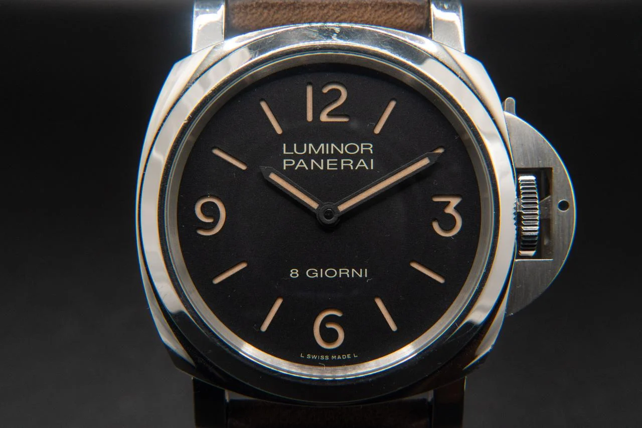 Panerai Luminor Base view 5