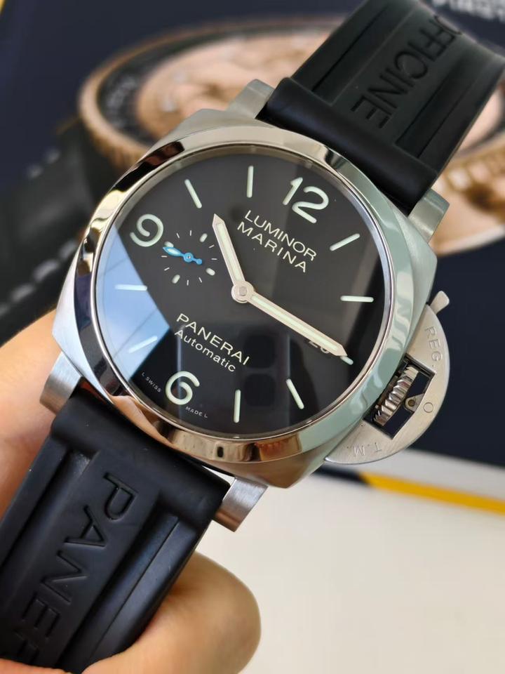 Panerai Luminor 1950 3 Days Automatic Acciaio view 3
