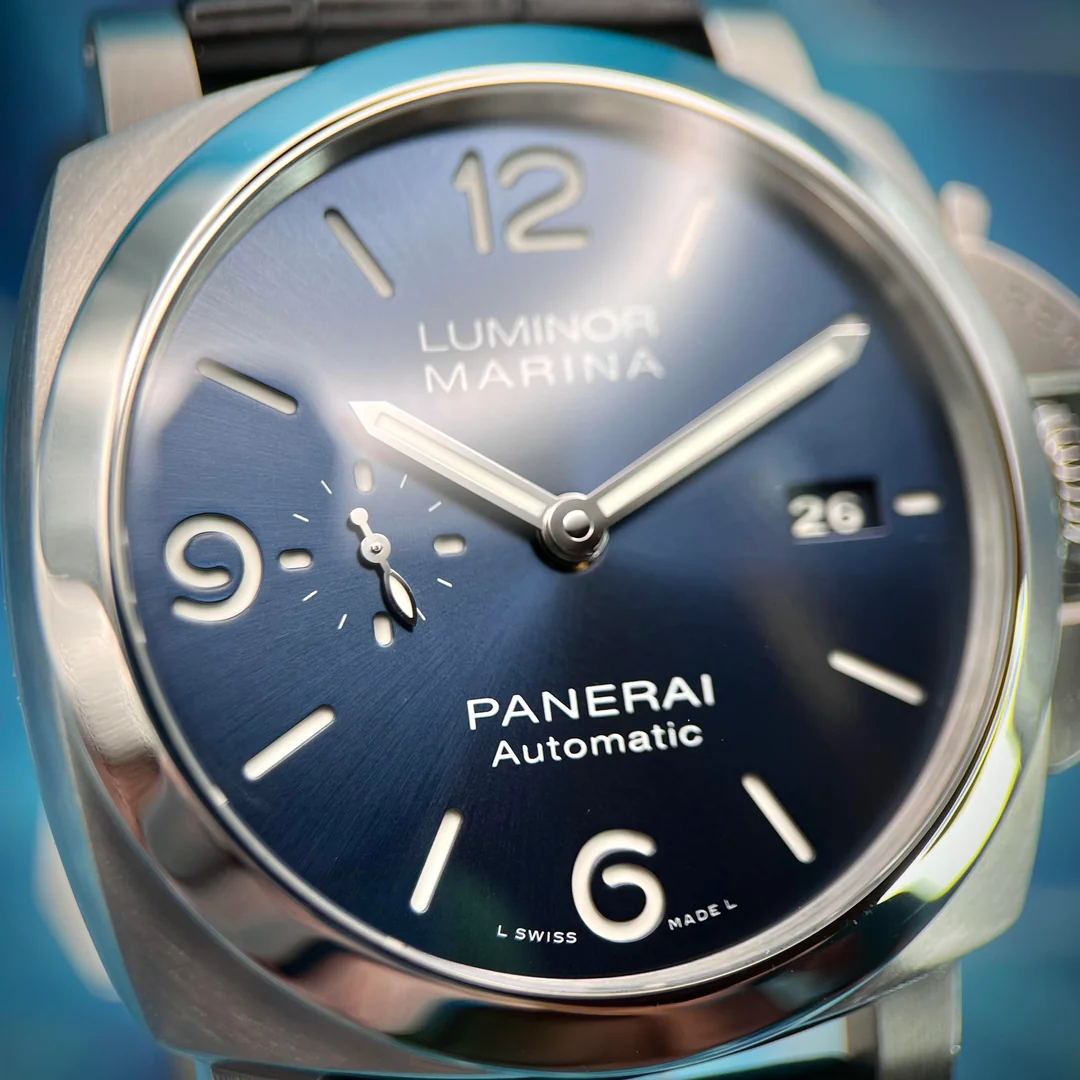 Panerai Luminor Marina view 3