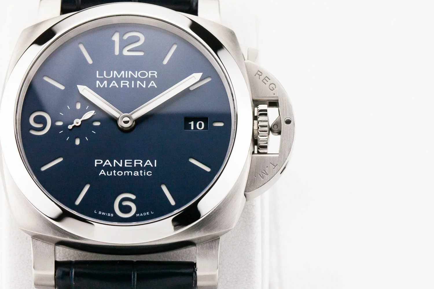 Panerai Luminor Marina view 2