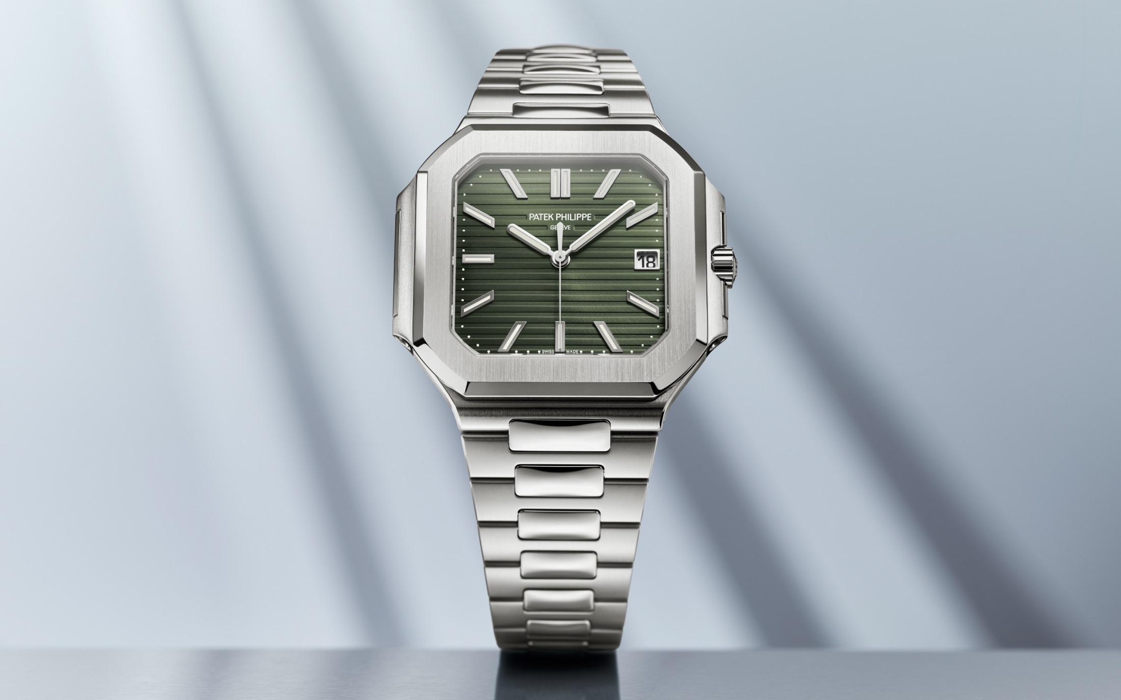 Patek Philippe Cubitus view 3