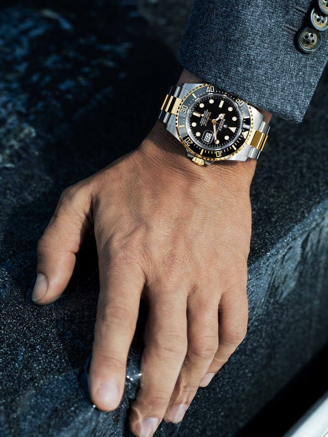 Rolex Sea-Dweller view 4