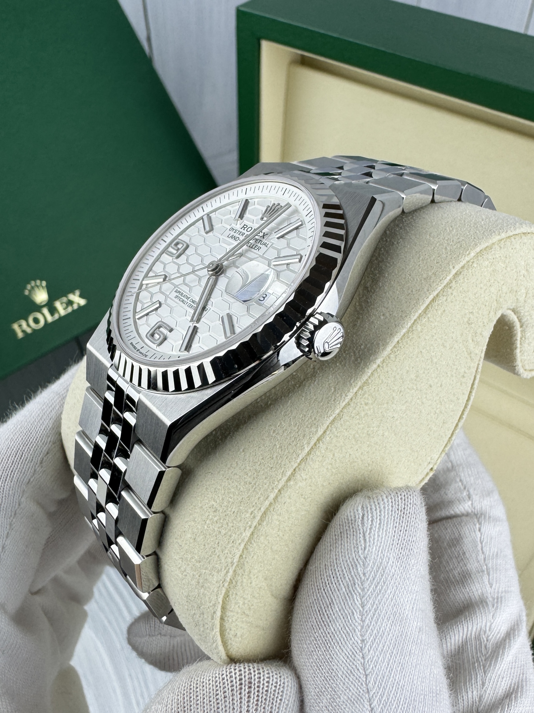 Rolex Land-Dweller 40 view 3