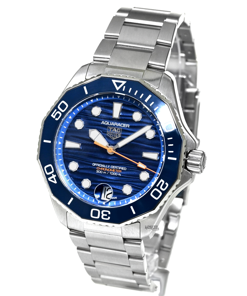 TAG Heuer Aquaracer Professional 300 view 2