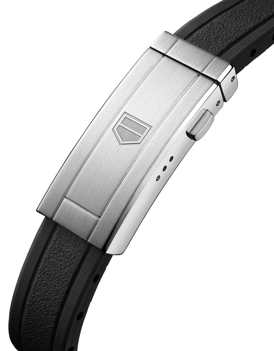 TAG Heuer Aquaracer Professional 200 — alternate view