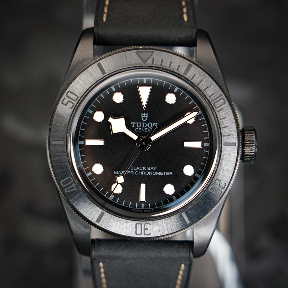 Tudor Black Bay Ceramic view 4