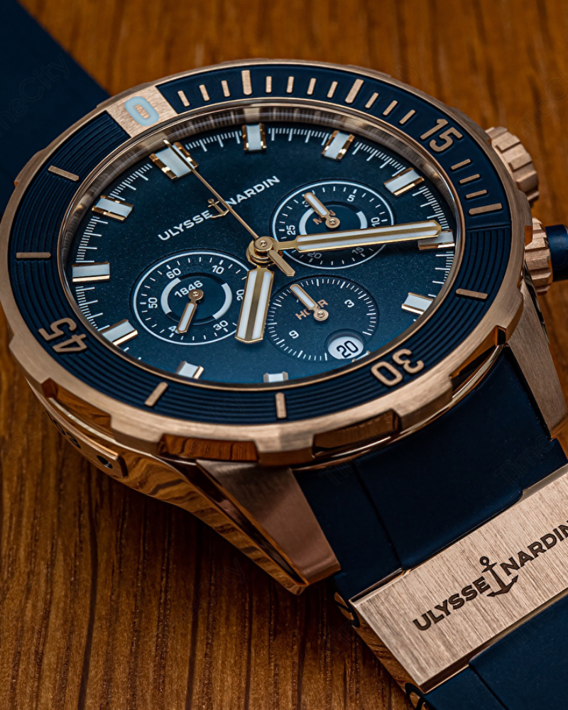 Ulysse Nardin Diver Chronograph view 4