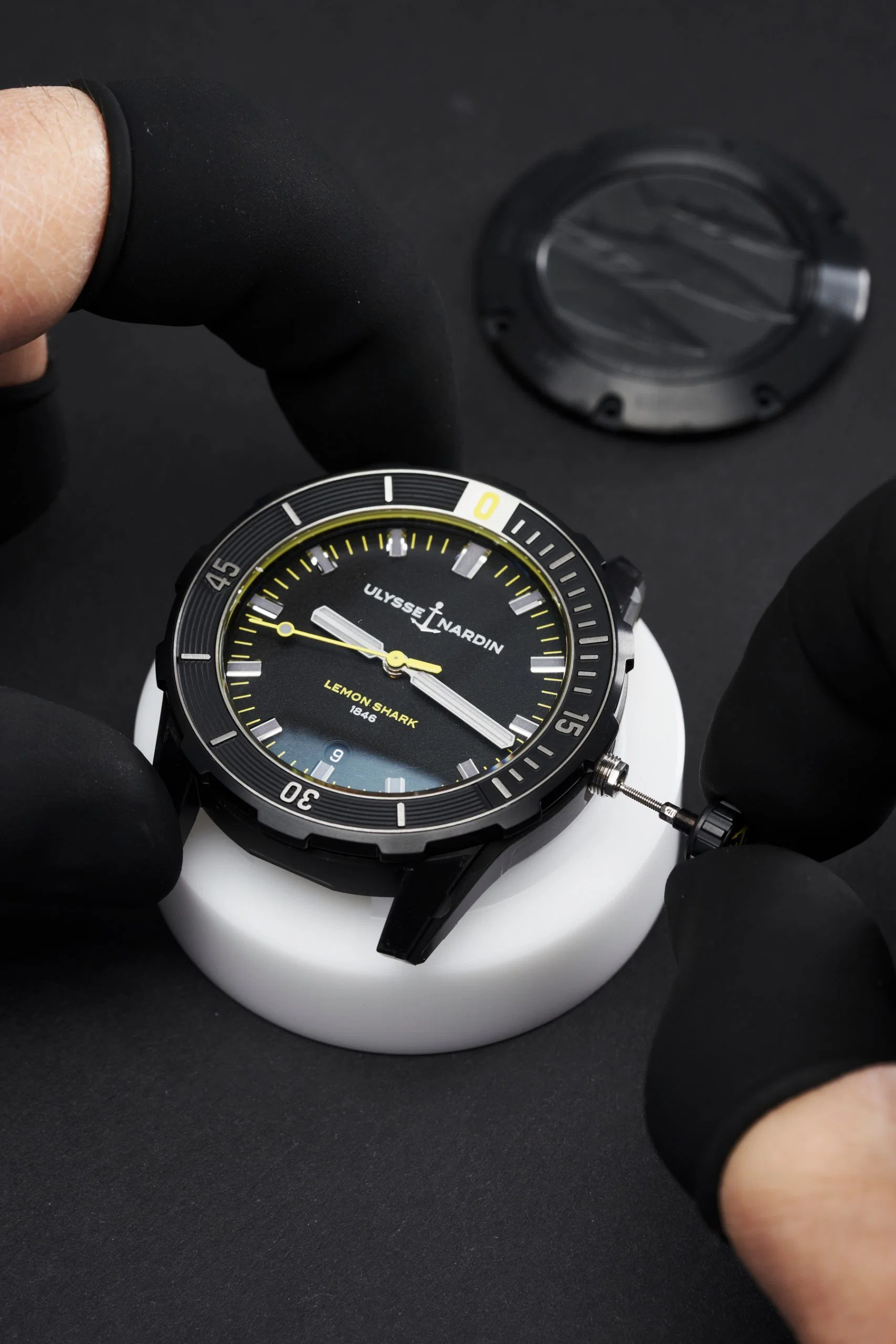 Ulysse Nardin Diver Lemon Shark view 4